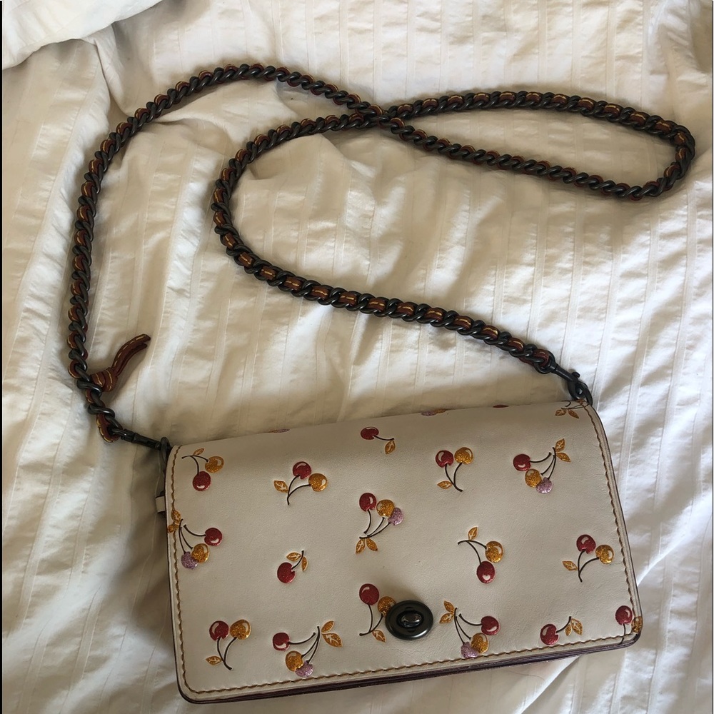 Coach Dinky Crossbody 1941 cherry print w/gunmetal
